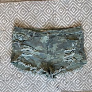 Camo High Rise Stretch Jean shorts